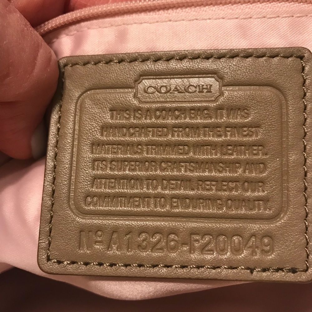Coach purse - Picture 4 of 8